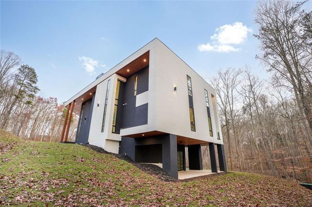 1736 COX Road, Roswell, GA 30075