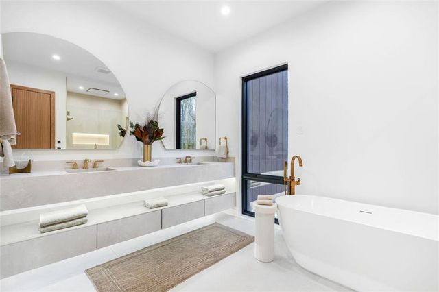 1736 COX Road, Roswell, GA 30075