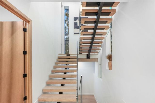 1736 COX Road, Roswell, GA 30075