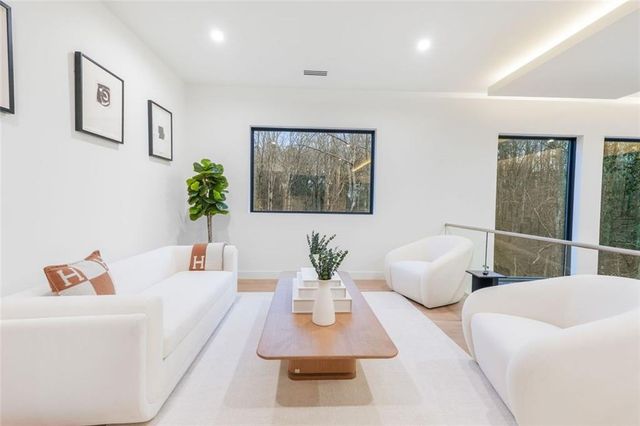 1736 COX Road, Roswell, GA 30075