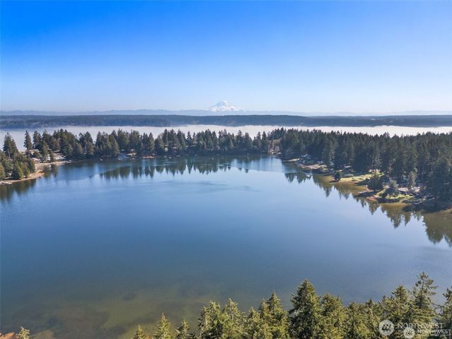 9118 130th Avenue Ct, Anderson Island, WA 98303