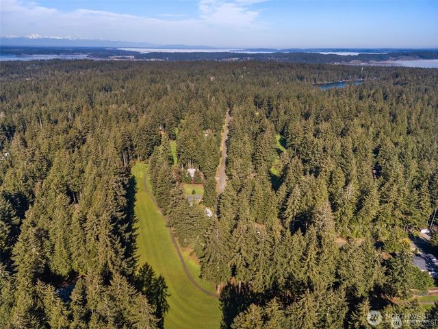 9118 130th Avenue Ct, Anderson Island, WA 98303