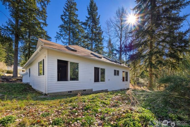 9118 130th Avenue Ct, Anderson Island, WA 98303