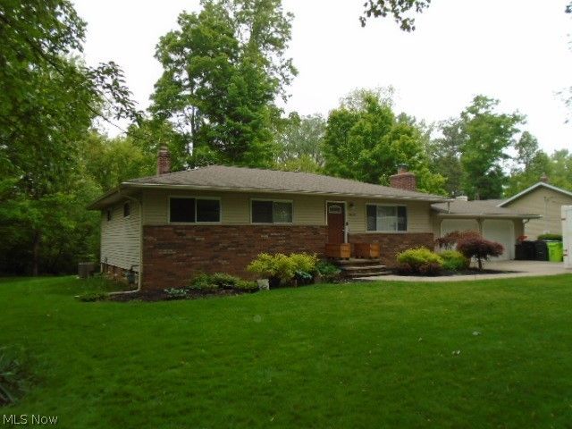 9394 Ledge Acres Drive, Macedonia, OH 44056