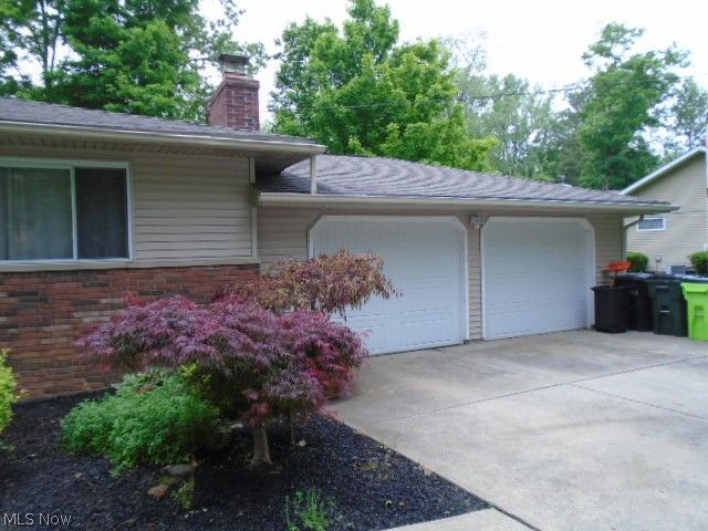 9394 Ledge Acres Drive, Macedonia, OH 44056