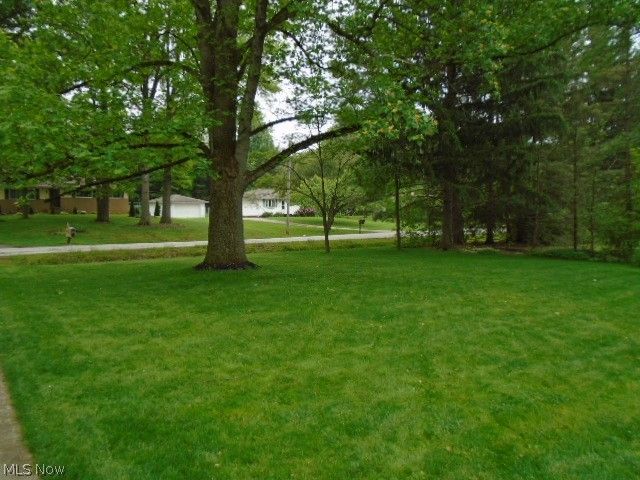 9394 Ledge Acres Drive, Macedonia, OH 44056