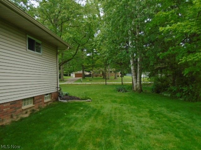 9394 Ledge Acres Drive, Macedonia, OH 44056