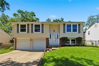 487 Brunswick Drive, Forest Park, OH 45240