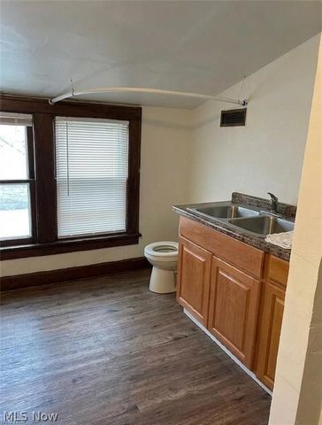 3141 Kensington Road, Cleveland Heights, OH 44118
