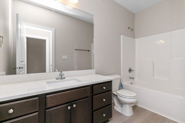 4459 Lower Beaver Road, Des Moines, IA 50130