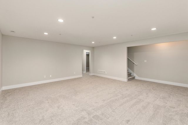 4459 Lower Beaver Road, Des Moines, IA 50130