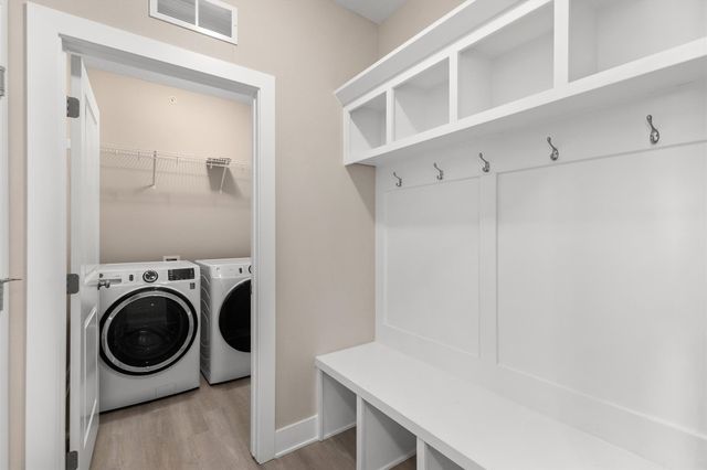 4459 Lower Beaver Road, Des Moines, IA 50130