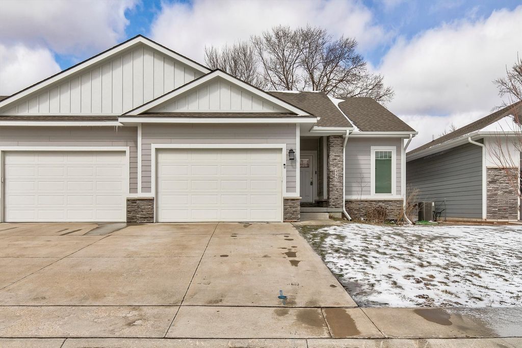 4459 Lower Beaver Road, Des Moines, IA 50130