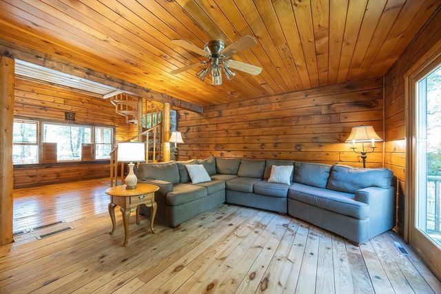 21 Hancock St., Plainville, MA 02762