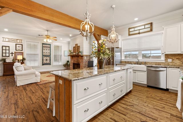 20 Hawkins Drive, Carriere, MS 39426