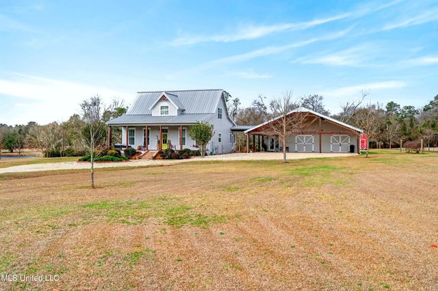 20 Hawkins Drive, Carriere, MS 39426