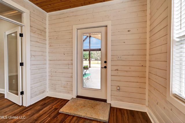 20 Hawkins Drive, Carriere, MS 39426