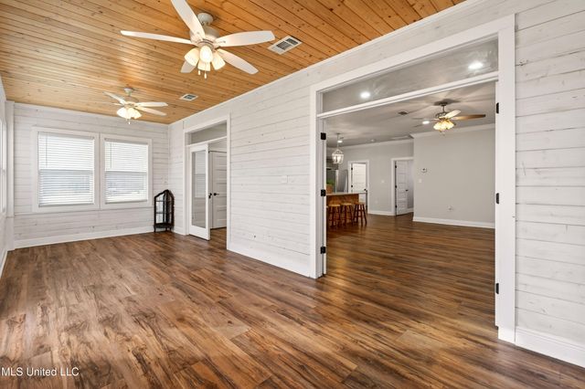 20 Hawkins Drive, Carriere, MS 39426