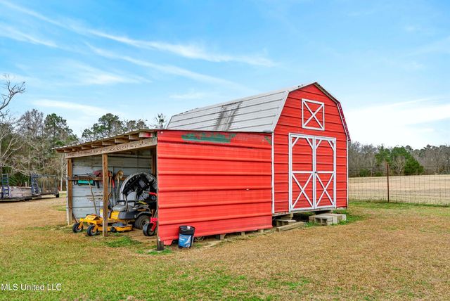 20 Hawkins Drive, Carriere, MS 39426