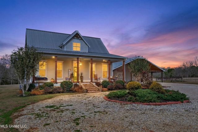 20 Hawkins Drive, Carriere, MS 39426