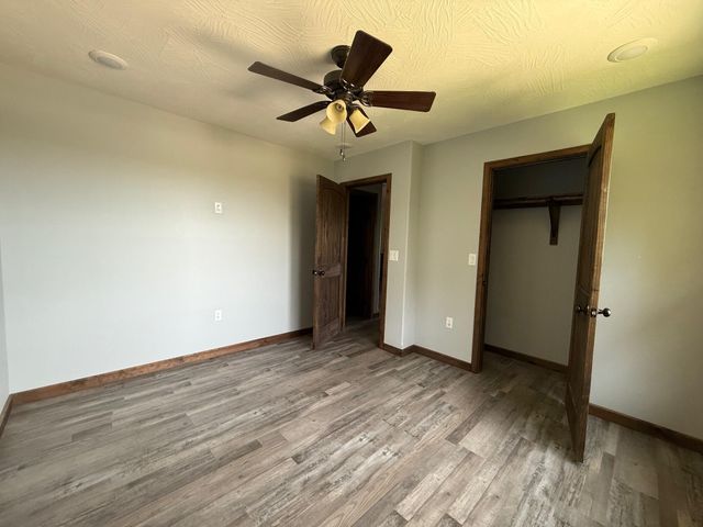 207 Juniper Avenue, Cabool, MO 65689