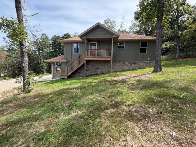 207 Juniper Avenue, Cabool, MO 65689