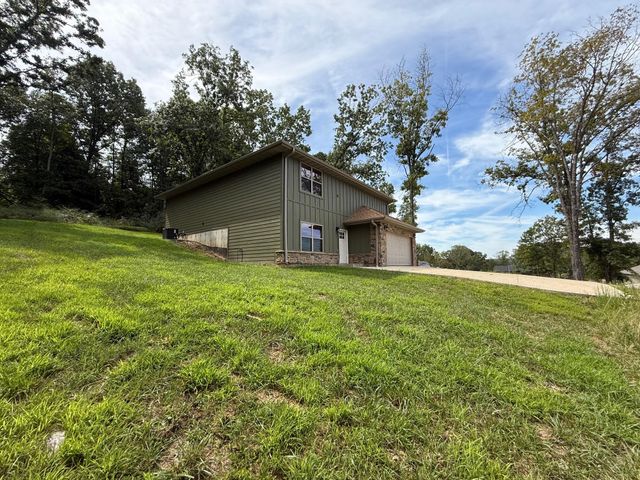 207 Juniper Avenue, Cabool, MO 65689