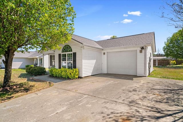 1494 Heather Way, Dalton, GA 30721