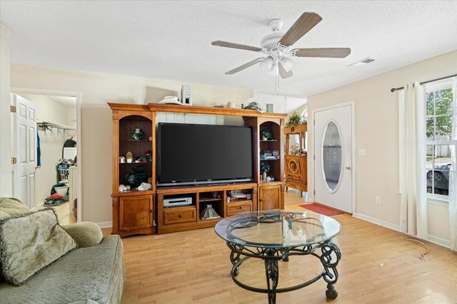 1494 Heather Way, Dalton, GA 30721