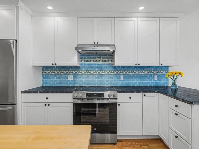 545 S Prospect St Unit 22, Burlington, VT 05401