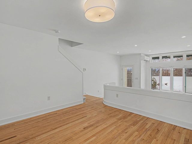 545 S Prospect St Unit 22, Burlington, VT 05401