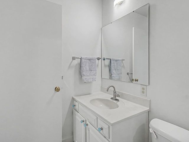 545 S Prospect St Unit 22, Burlington, VT 05401