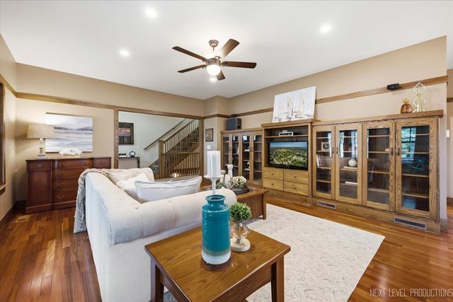 627 Ritter Drive, Batavia, IL 60510