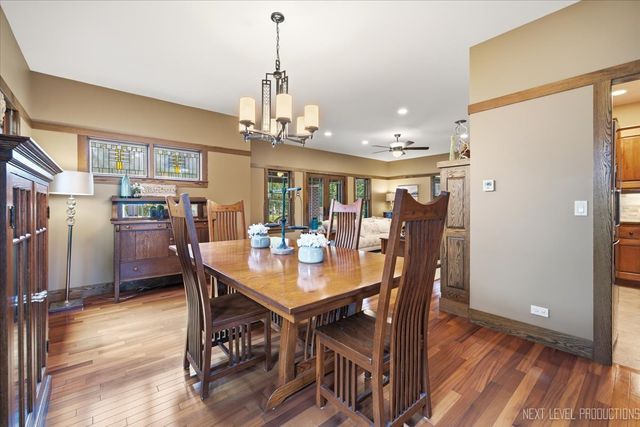 627 Ritter Drive, Batavia, IL 60510