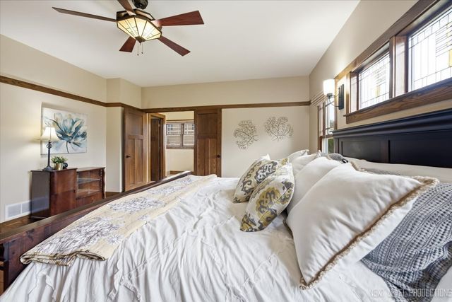 627 Ritter Drive, Batavia, IL 60510