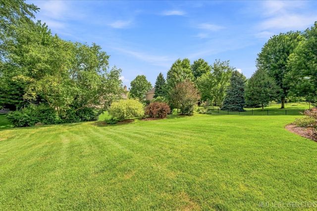 627 Ritter Drive, Batavia, IL 60510