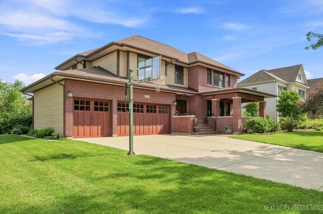 627 Ritter Drive, Batavia, IL 60510
