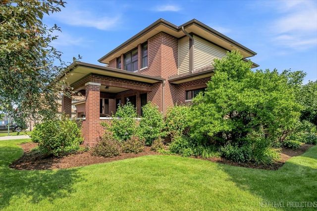 627 Ritter Drive, Batavia, IL 60510