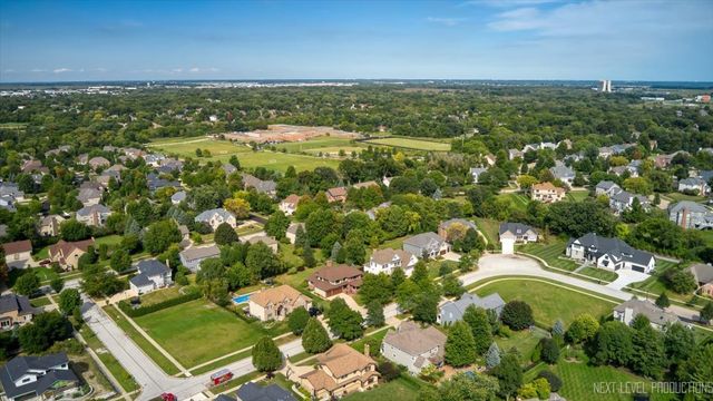 627 Ritter Drive, Batavia, IL 60510
