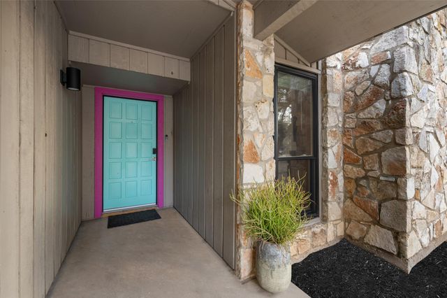 2210 Red Fox RD, Austin, TX 78734