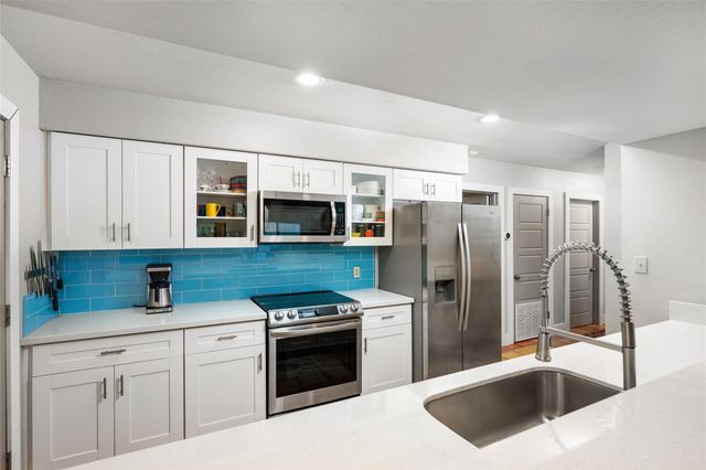 2210 Red Fox RD, Austin, TX 78734