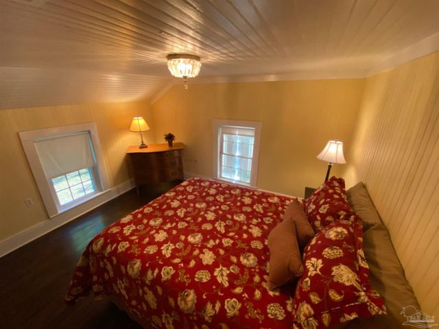 4600 Forsyth St, Bagdad, FL 32583