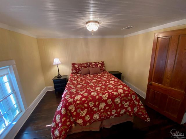 4600 Forsyth St, Bagdad, FL 32583