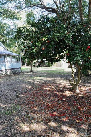 4600 Forsyth St, Bagdad, FL 32583