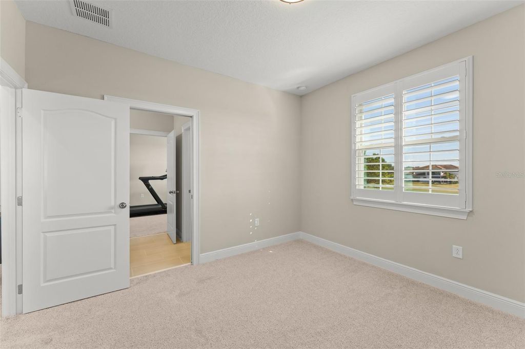 Image 19 of property listing at 13195 WOODFORD STREET, Orlando, FL 32832