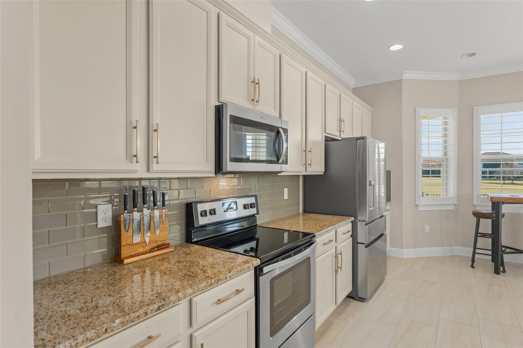 Image 9 of property listing at 13195 WOODFORD STREET, Orlando, FL 32832