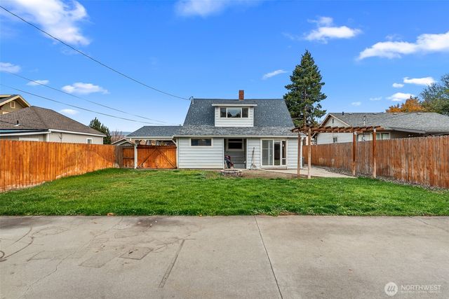 926 Kittitas Street, Wenatchee, WA 98801