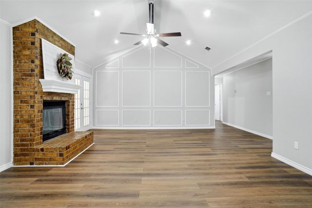 8624 Crestview, North Richland Hills, TX 76182