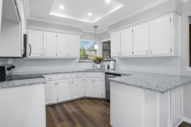 8624 Crestview, North Richland Hills, TX 76182