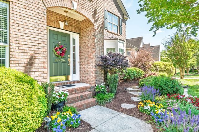 15936 Northstone Drive, Huntersville, NC 28078